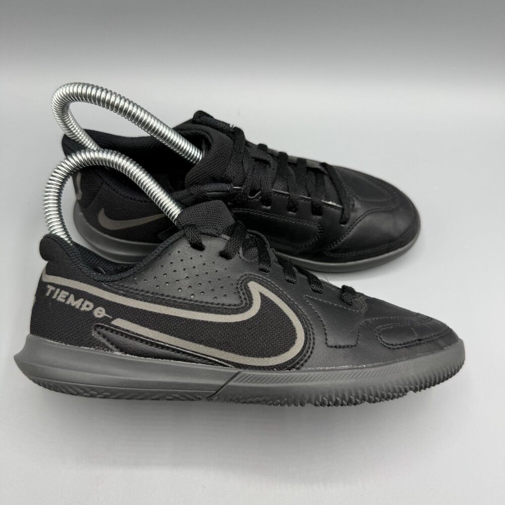 Nike Tiempo Legend 9 Club IC  Black Indoor Soccer Shoes Youth Size 1 Y